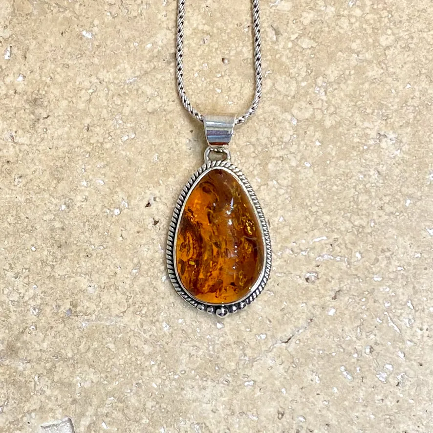 Amber Pendant - Astrid