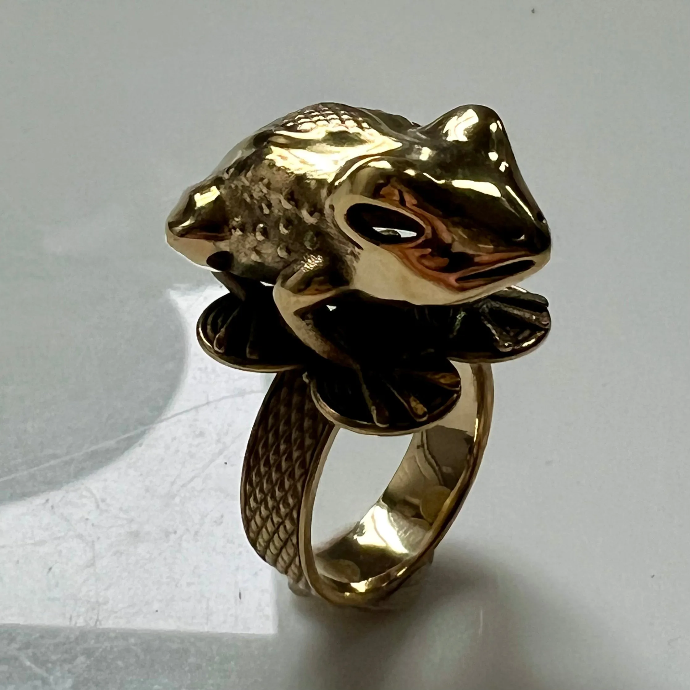 Asante Frog Mpetea (Chief's Ring) - Brass